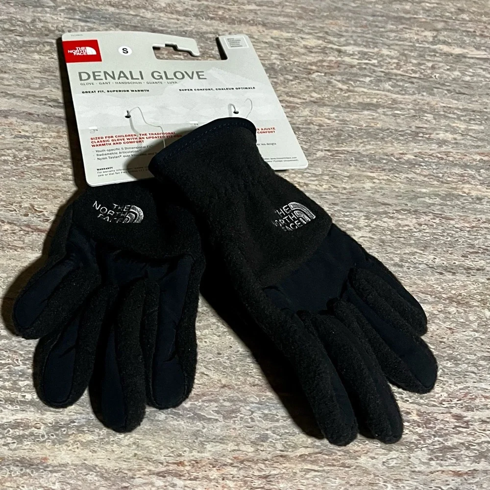 NWT The North Face Black Denali Youth Gloves